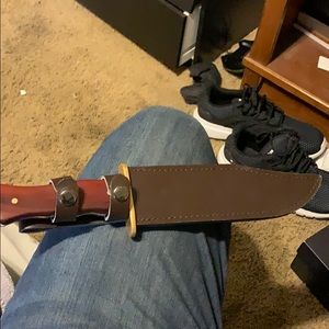 Bowie knife